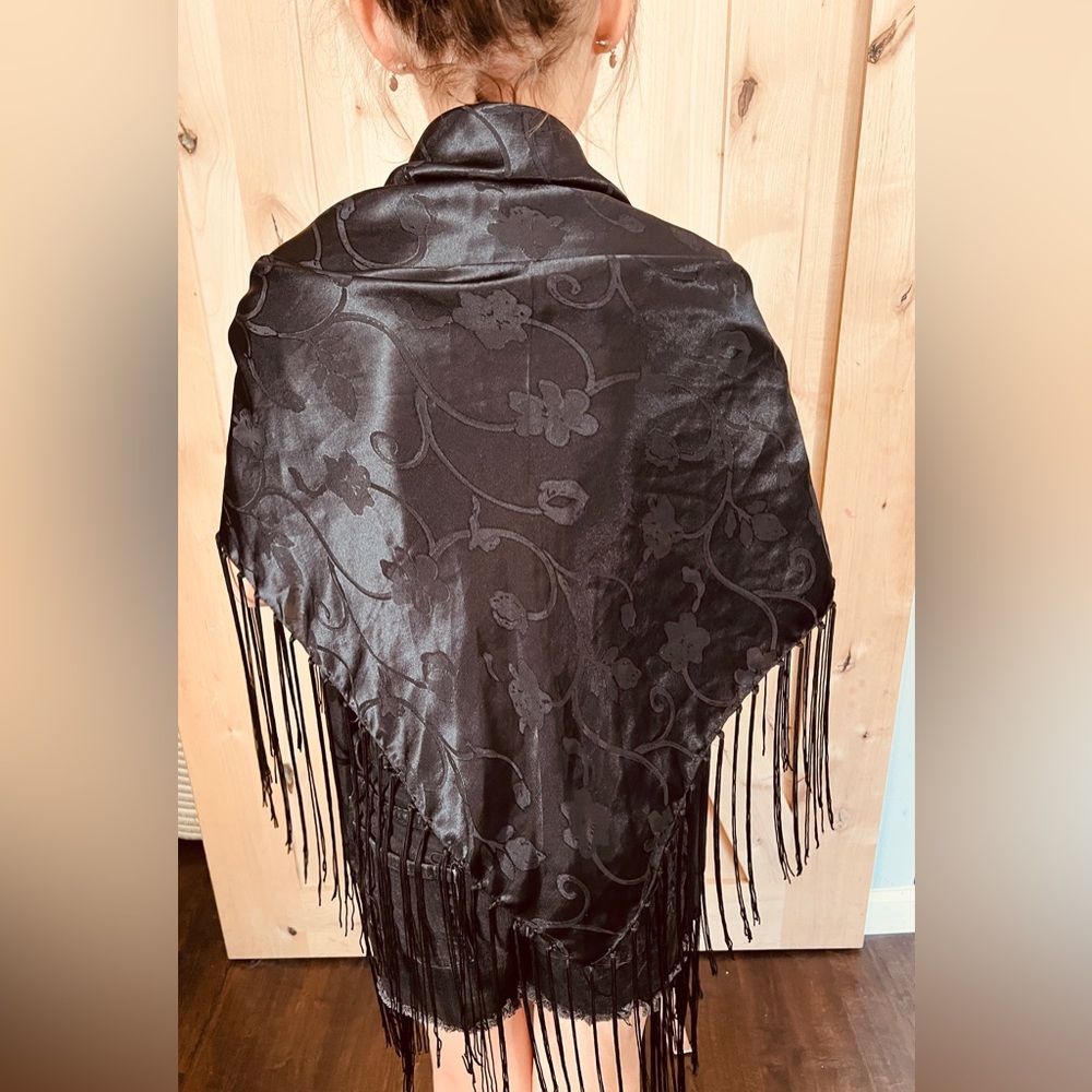 Elegant Black Floral Shawl with Fringe